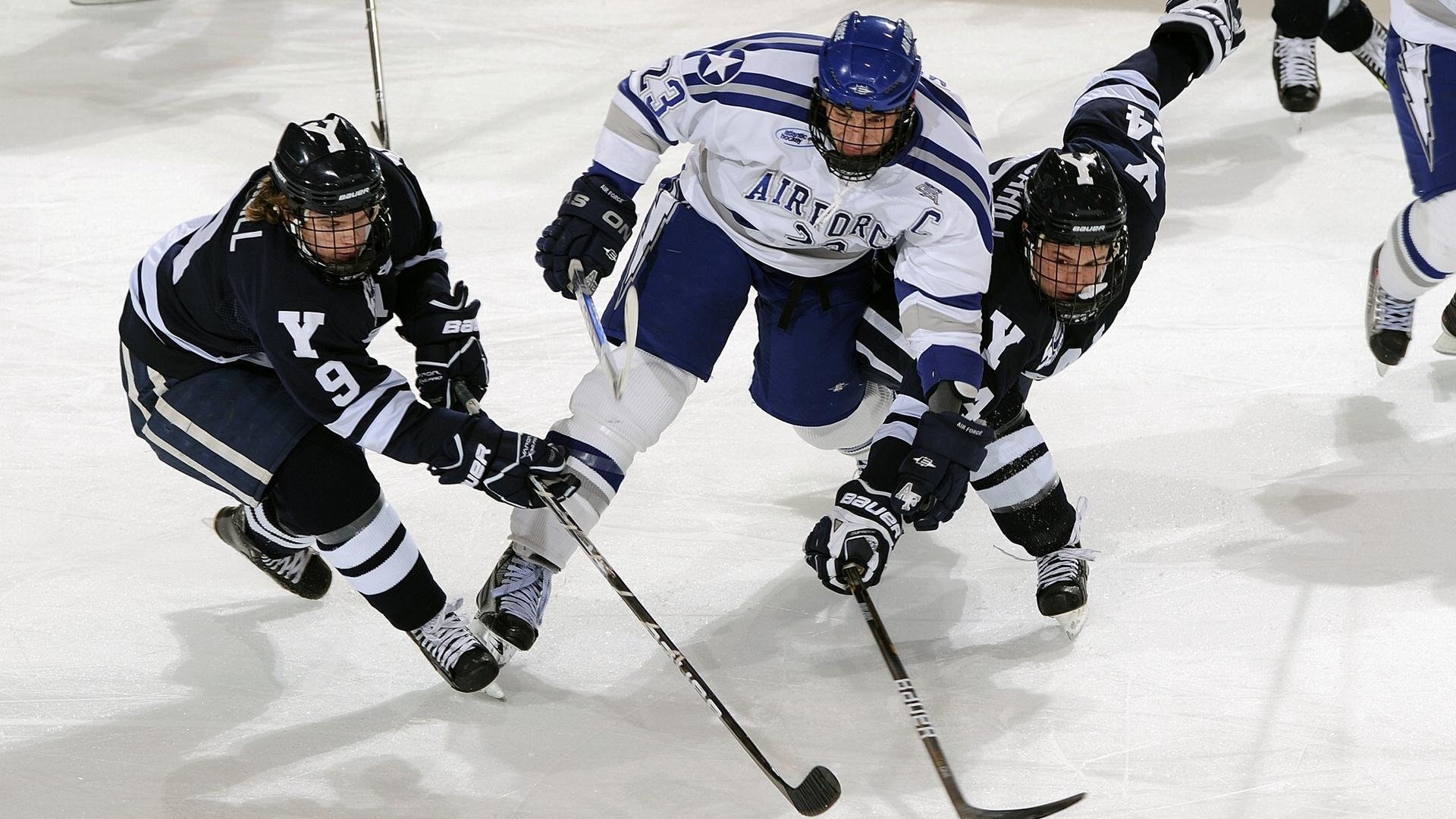 fb体育平台-关键时刻！德甲争冠战最后冲刺进入白热化，德甲榜首大战